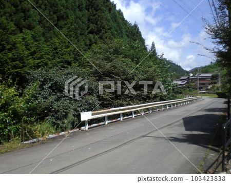 夏季鄉村道路 夏季鄉村道路 103423838