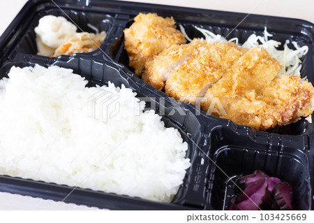 Tonkatsu lunch box 103425669
