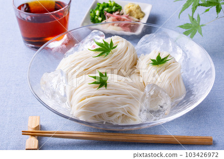 麺 103426972