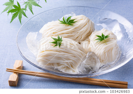 麺 103426983