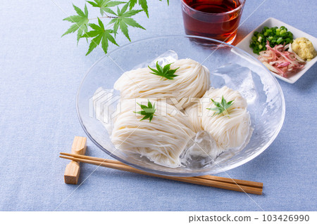 麺 103426990