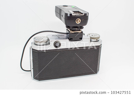 Film camera and wireless release from the back Film camera and wireless release from the back 103427551