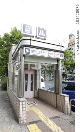 Osaka Metro谷町線、千日前線谷町九丁目站4號出口,有電梯 Osaka Metro谷町線、千日前線谷町九丁目站4號出口,有電梯 103428976