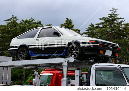 那個動畫的主人公駕駛的傳說中的跑車[AE86]八六 103430444