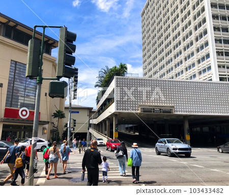 “夏威夷”阿拉莫阿納購物中心 “夏威夷”阿拉莫阿納購物中心 103433482