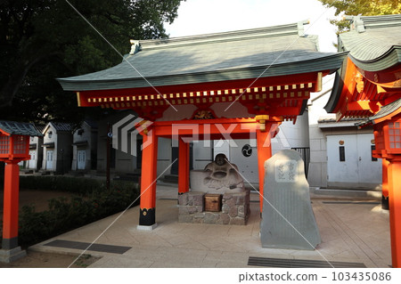 Waseda Anahachimangu Shrine Waseda Anahachimangu Shrine 103435086