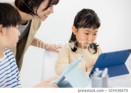 小學生平板電腦學習 103436670