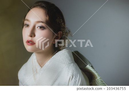 White long-sleeved kimono 103436755