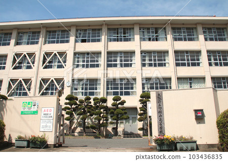 大阪府立利山高中 103436835