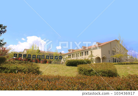 Hyogo Prefectural Mita Shounkan High School 103436917