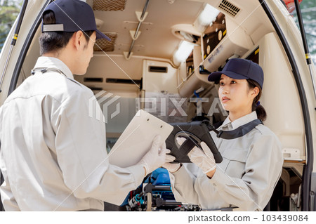 Ambulance image of paramedics 103439084