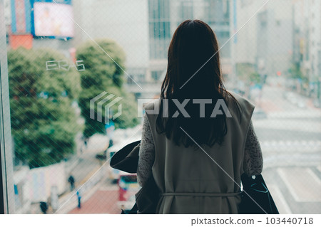 剪影的台灣婦女向外看 103440718