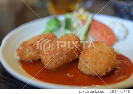Osaka Umeda Western-style restaurant crab cream croquette Osaka Umeda Western-style restaurant crab cream croquette 103441748