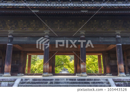 Kyoto: View of the Buddhist temple from Nanzenji's Sanmon Gate in the early morning, the season of fresh greenery 103443526
