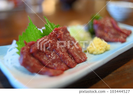 Yamanashi specialty horse sashimi Yamanashi specialty horse sashimi 103444527