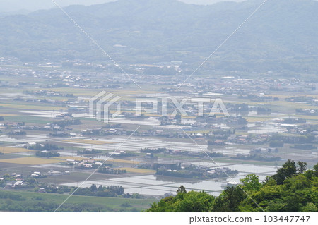 從旅節山眺望出雲平原 103447747
