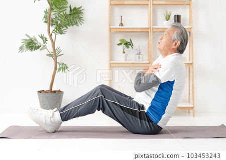 Senior man exercising abdominal muscles Obesity Senior man exercising abdominal muscles Obesity 103453243