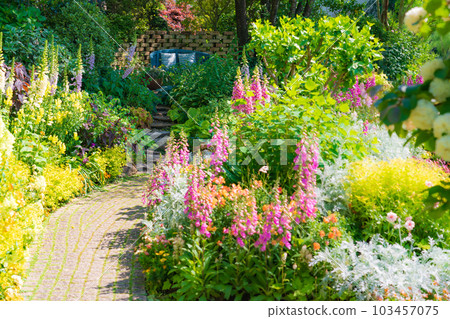 開滿美麗花朵的花園花友亭<愛知縣豐田市> 開滿美麗花朵的花園花友亭<愛知縣豐田市> 103457075