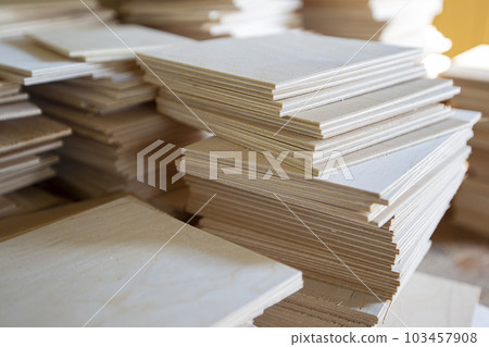 Wood plywood. Preparations for the manufacture of furniture 103457908