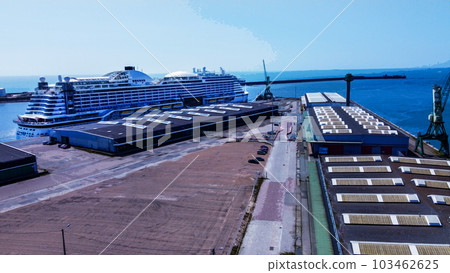 Giant Cruise ship in Le Havre   (maybe German , Maybe from Hamburg) 103462625