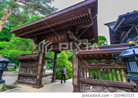 Tokyo Hino City Takahata Fudoson Kongo-ji Temple Sanmon 103463535