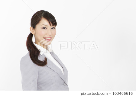 衣服形狀的女商人 103466616