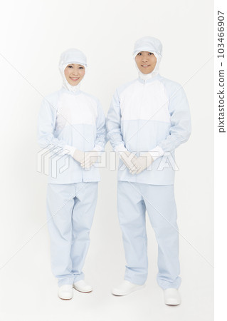 Men and women in protective clothing 103466907