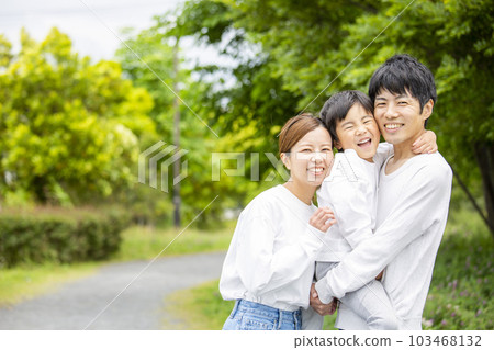Family portrait, young Japanese family Family portrait, young Japanese family 103468132