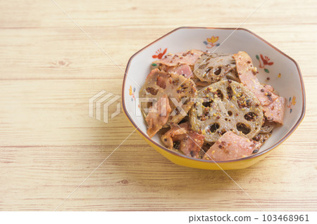Lotus root and bacon with mayo mustard 103468961