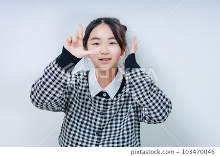 微笑著跳舞的女孩 微笑著跳舞的女孩 103470046