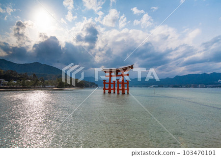 Miyajima Shrine Sea Big Torii 103470101