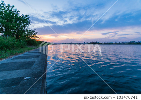 Tama River during blue hour (Tama Ward, Kawasaki City, Kanagawa Prefecture) Tama River during blue hour (Tama Ward, Kawasaki City, Kanagawa Prefecture) 103470741