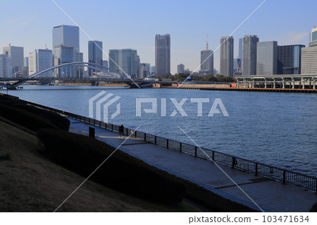 Sumidagawa Terrace and skyscrapers in the city center 103471634