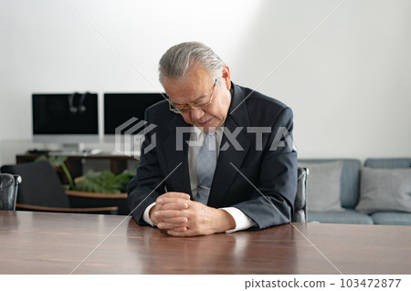 Business senior man worried 103472877
