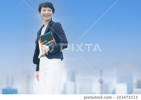 Global middle-aged female businesswoman Global middle-aged female businesswoman 103473213