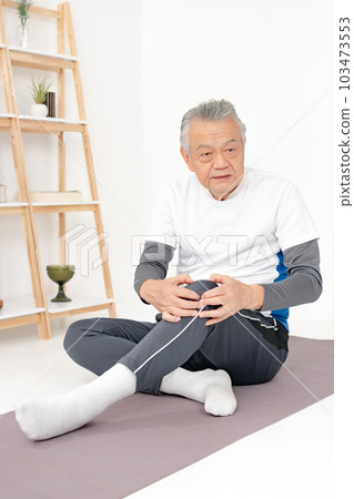 老年男性膝關節炎 103473553