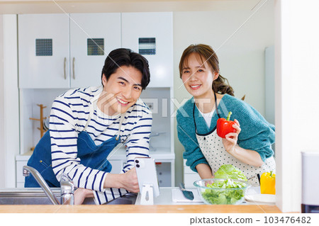 做飯的男人和女人 103476482