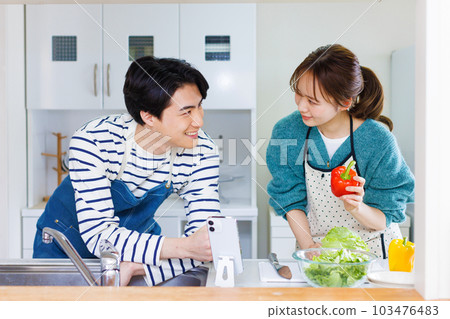 做飯的男人和女人 做飯的男人和女人 103476483