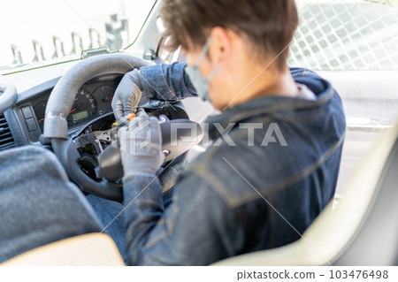 轉向更換汽車方向盤裝扮 轉向更換汽車方向盤裝扮 103476498