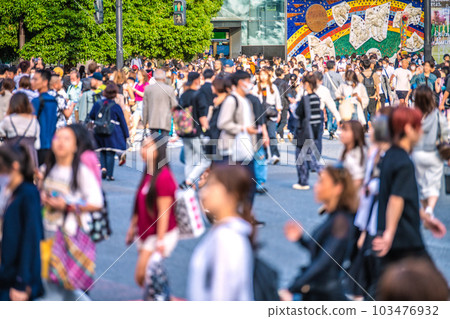 Tokyo cityscape in Japan June. More than three weeks have passed since the transition to Category 5, and there are many people in Shibuya without masks. No outbreak = 1 day 103476932