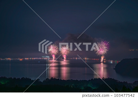 [Yamanashi Prefecture] Lake Yamanakako Fireworks 103477542
