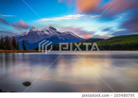 Sunset over Maligne Lake in Jasper National Park, Canada 103480795