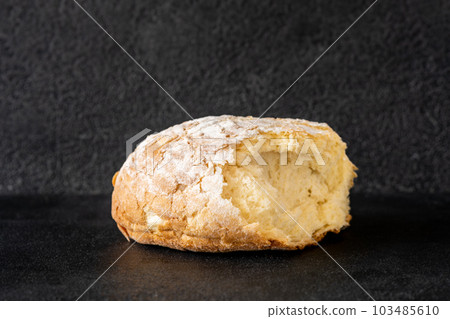 Loaf of bread Loaf of bread 103485610