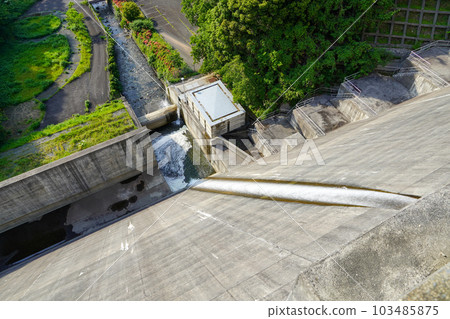 Yumen Dam (gravity type concrete dam) 103485875