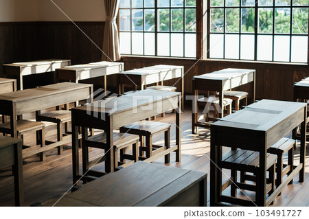 木教學樓教室 103491727