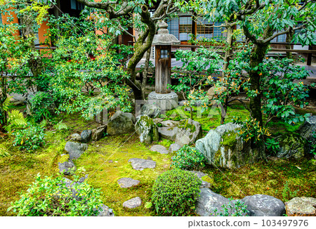 The three-way garden of Honpo-ji Temple, Kyoto The three-way garden of Honpo-ji Temple, Kyoto 103497976