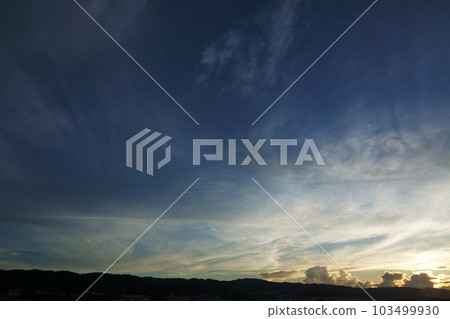 夏日黎明，日出時有各種雲 Sky/Sky main/Wide angle/220730am 103499930