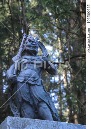 四國聖地45號沖繩“岩屋寺”孔雀立石像 103500665