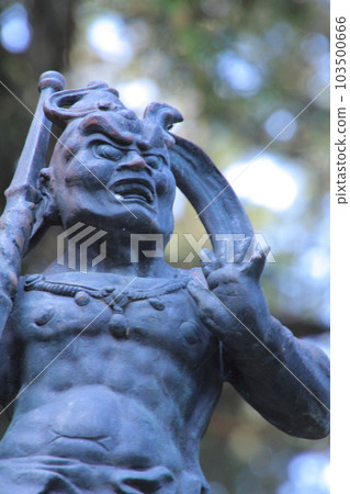 Shikoku Sacred Ground No. 45 Fudasho "Iwaya-ji" Statue of King Nio 103500666