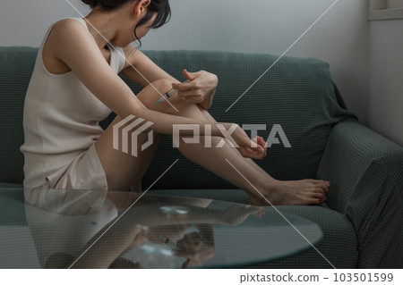 興奮劑，興奮劑，吸毒成癮，濫用藥物，吸毒成癮（注射器）的圖像 103501599